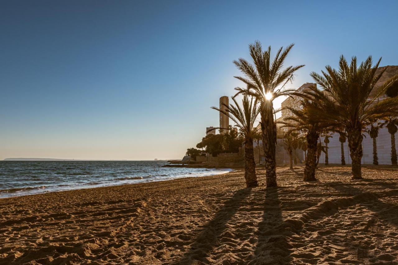 Modern Sea Front Sea Waves Apartment Alicante Exterior photo